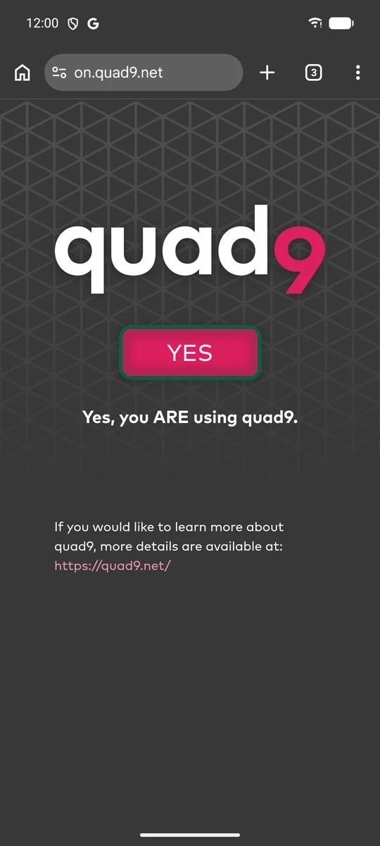Page de test on.quad9.net sur un téléphone, qui confirme que l'appareil utilise Quad9